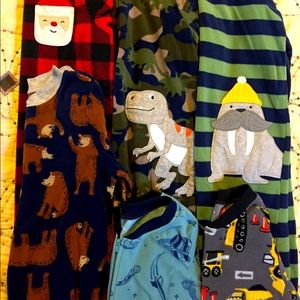 Lot of 6 fleece footie pajamas